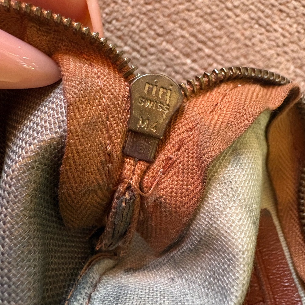 MCM Key Pouch - Picture 9 of 12